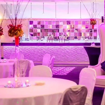 Hampton 酒店