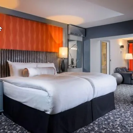 Hampton Отель 4*