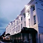 호텔 Hampton